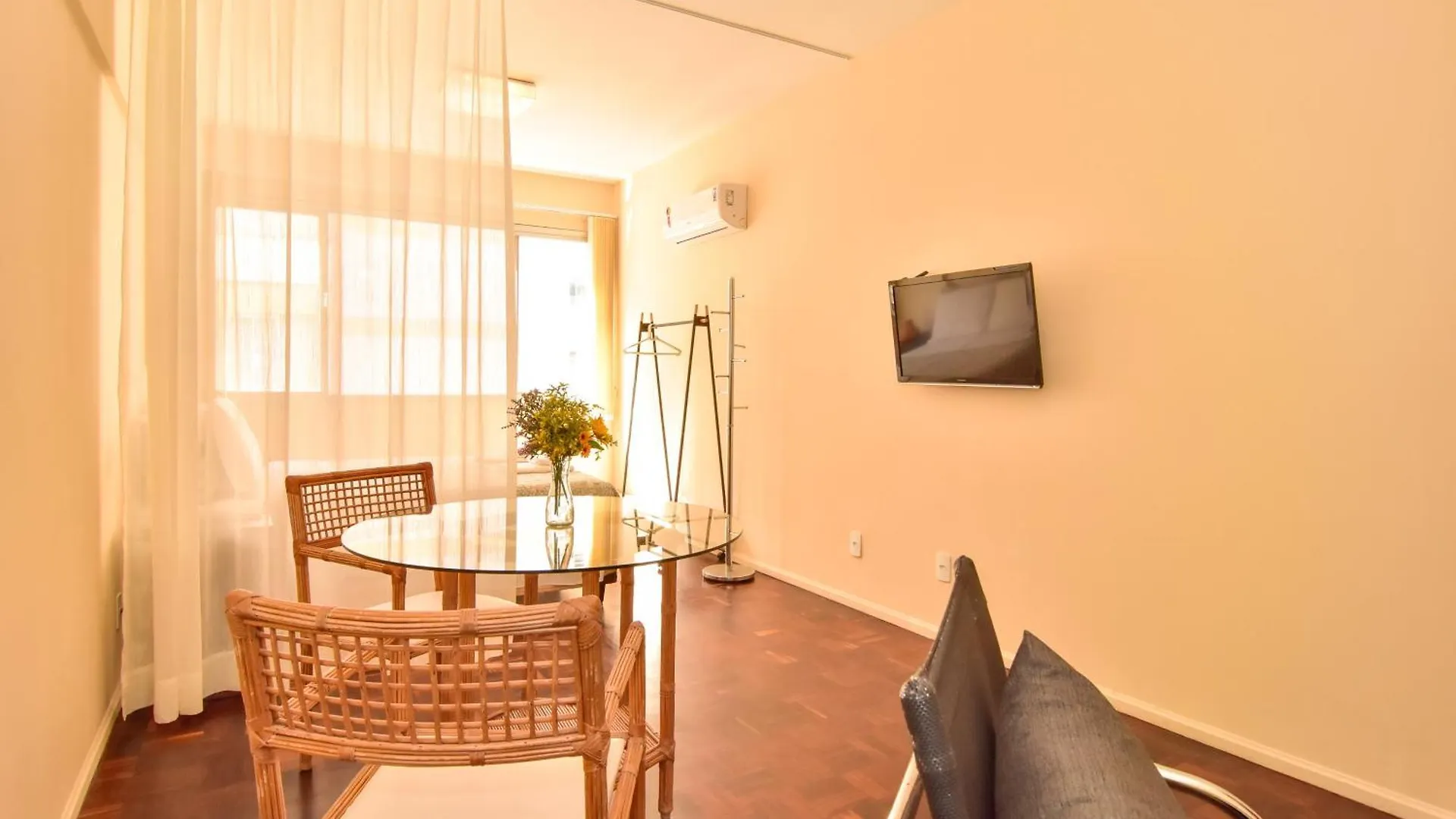 Apartamento Custo benefício e Praticidade no Centro de Floripa P1144 Florianópolis